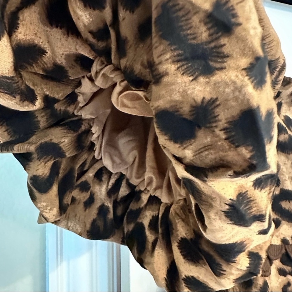 Entro Leopard Print Puff Sleeve Dress - Picture 8 of 10